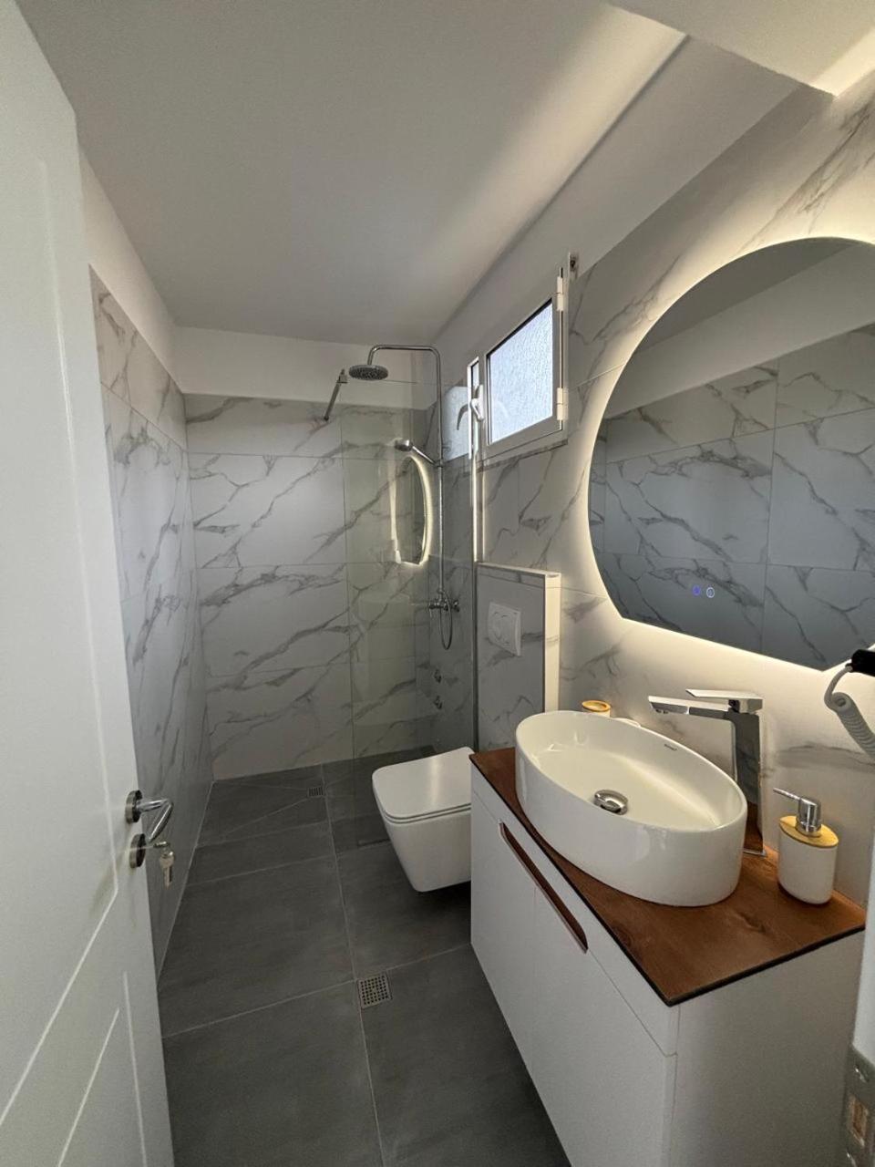 Guest House Adi Hoxha Berat Dış mekan fotoğraf
