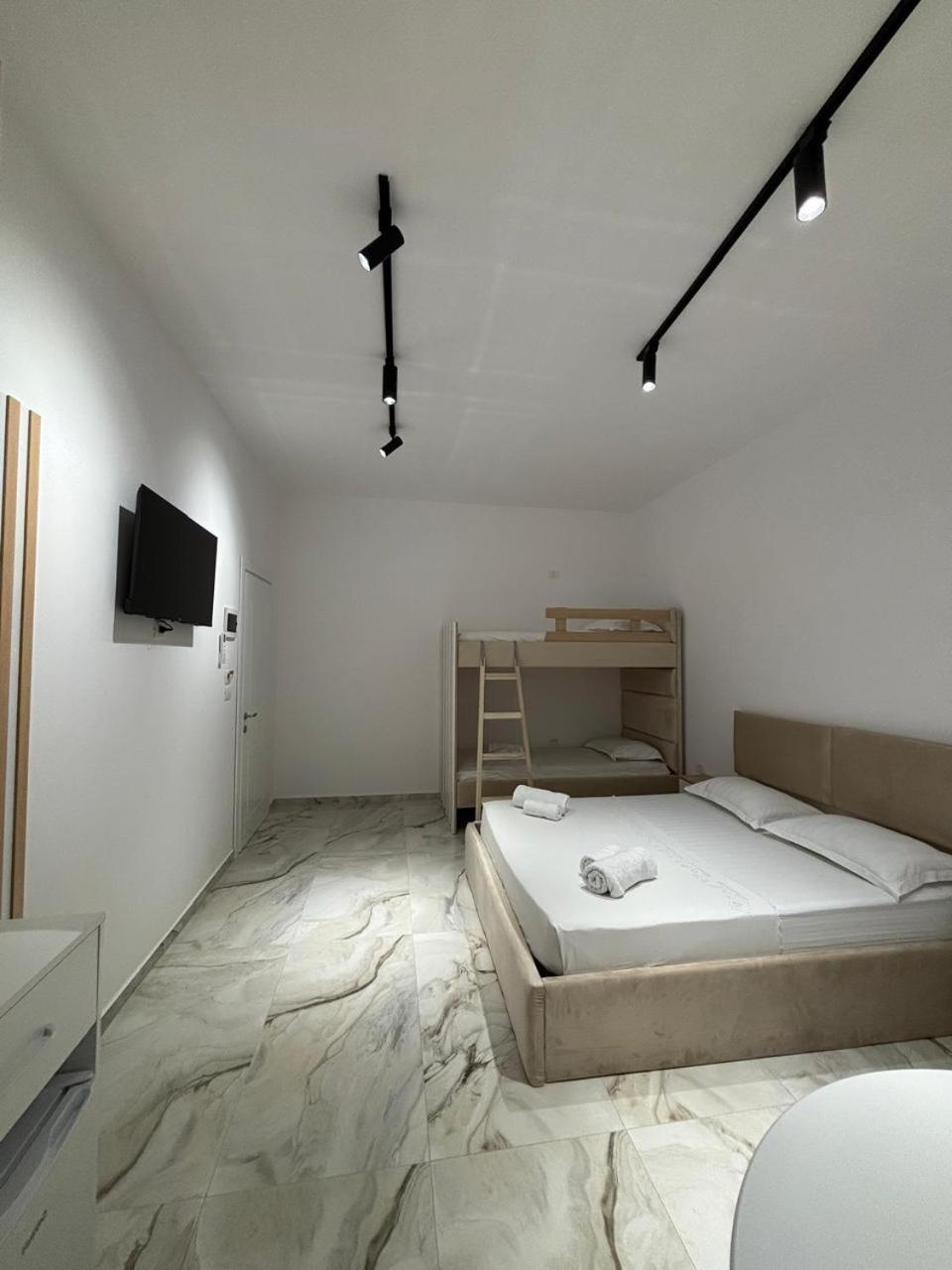 Guest House Adi Hoxha Berat Dış mekan fotoğraf