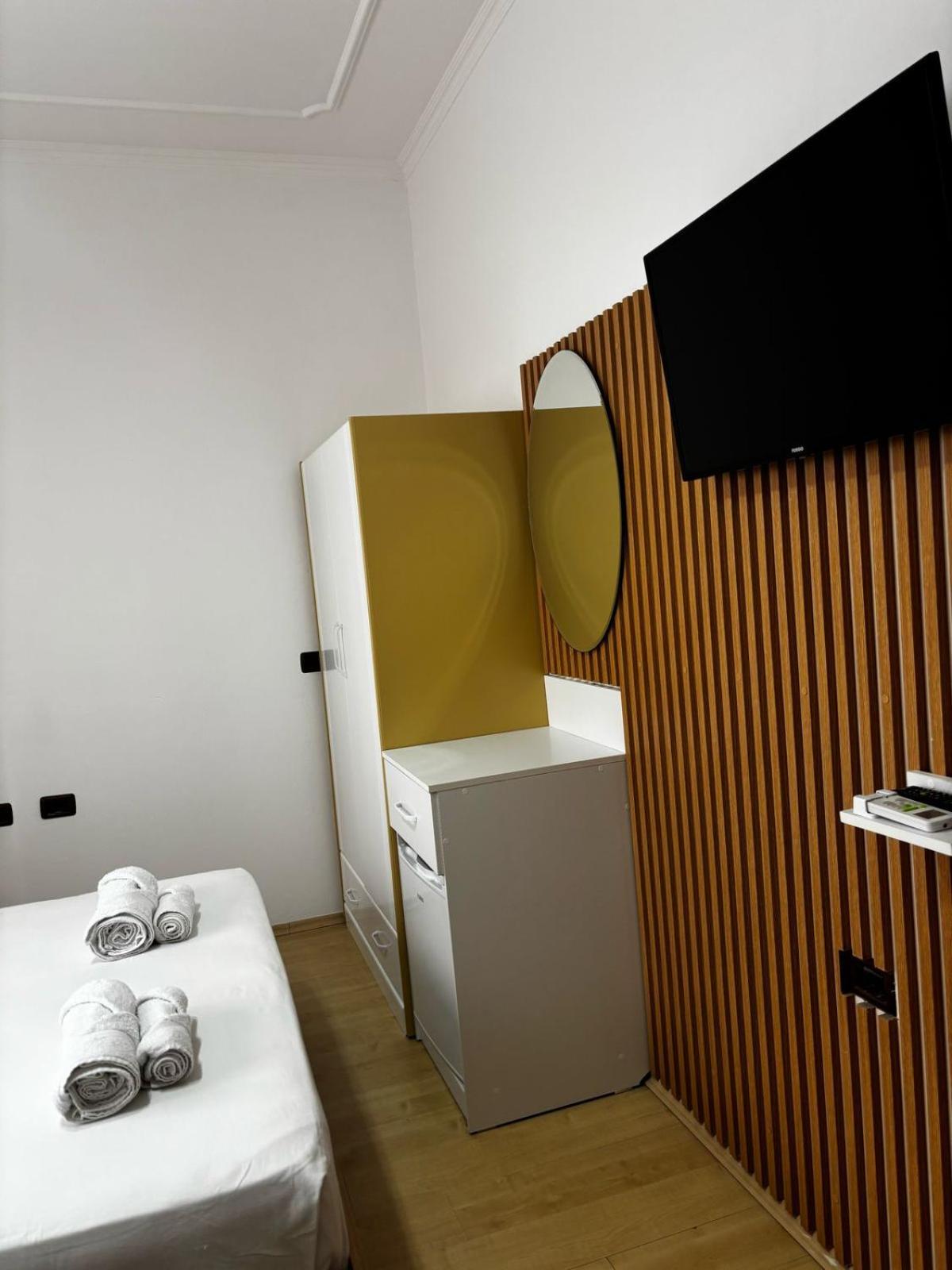 Guest House Adi Hoxha Berat Dış mekan fotoğraf